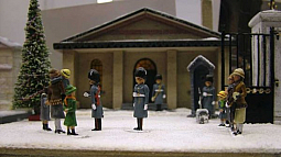 Toy Soldier Collector Scarlet and Gold - Christmas at Chelsea Barracks and Ceremony of the Keys 